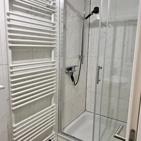 Schnell An Der Messe, Koeln, Leverkusen, Cgn Apartamento