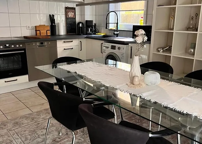 Lägenhet Schnell An Der Messe, Koeln, Leverkusen, Cgn Bergisch Gladbach